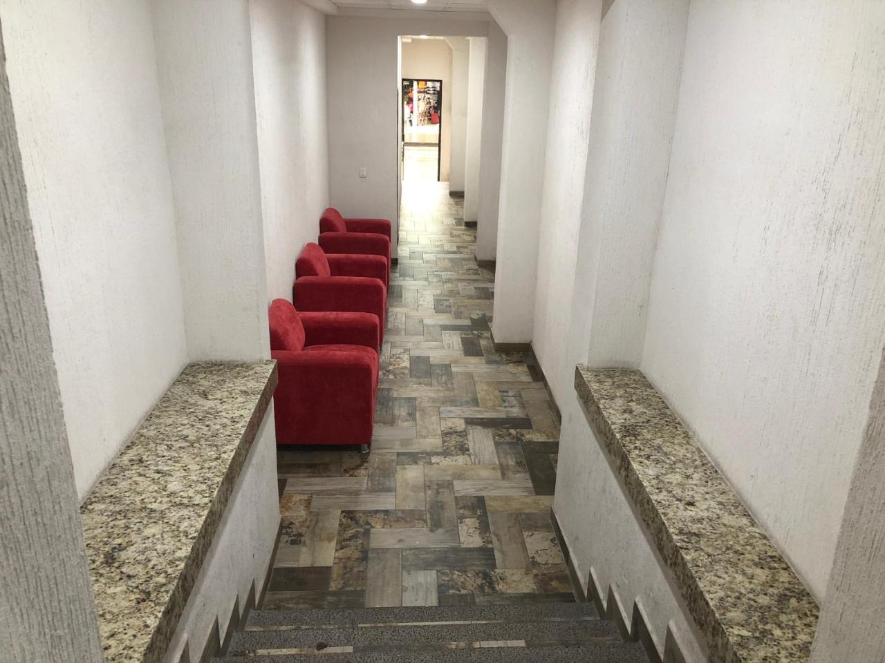 Hotel Del Carmen León Esterno foto
